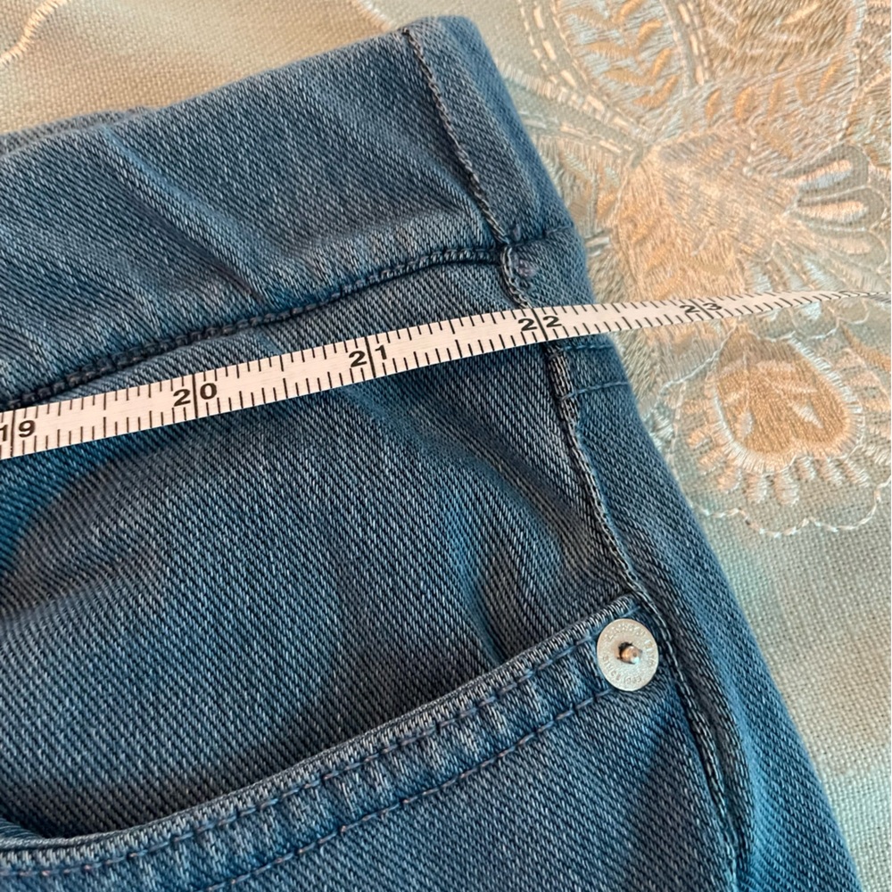 Lands' End Women's Cropped Jeans in Blue - Picture 6 of 9